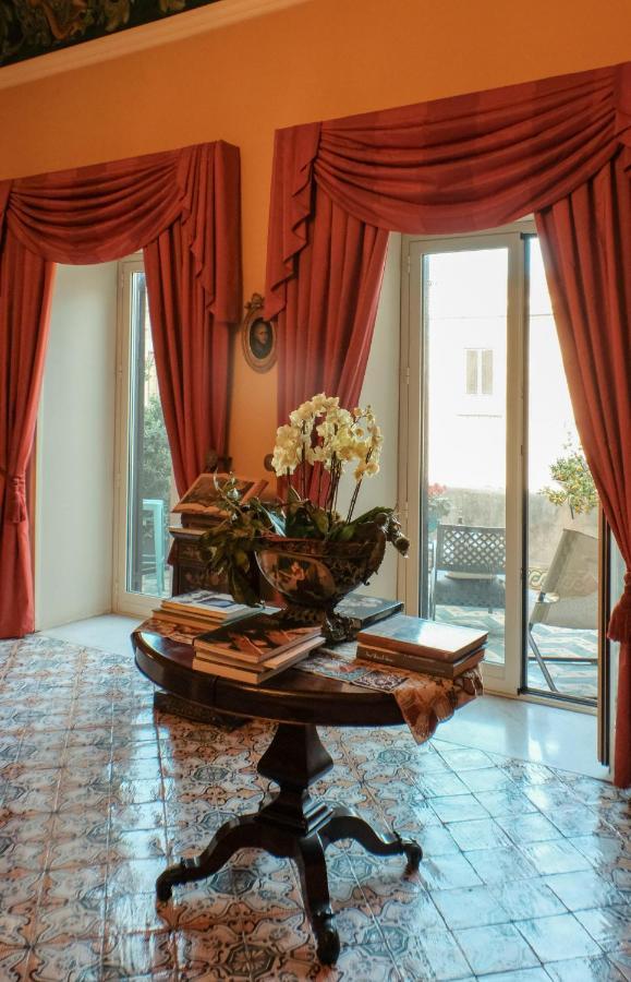 Donna Guia Suite Palermo Eksteriør billede