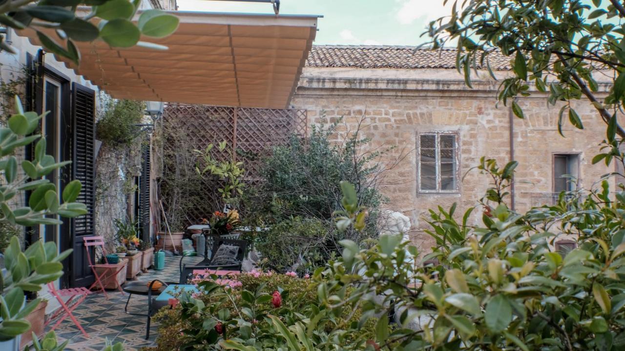 Donna Guia Suite Palermo Eksteriør billede