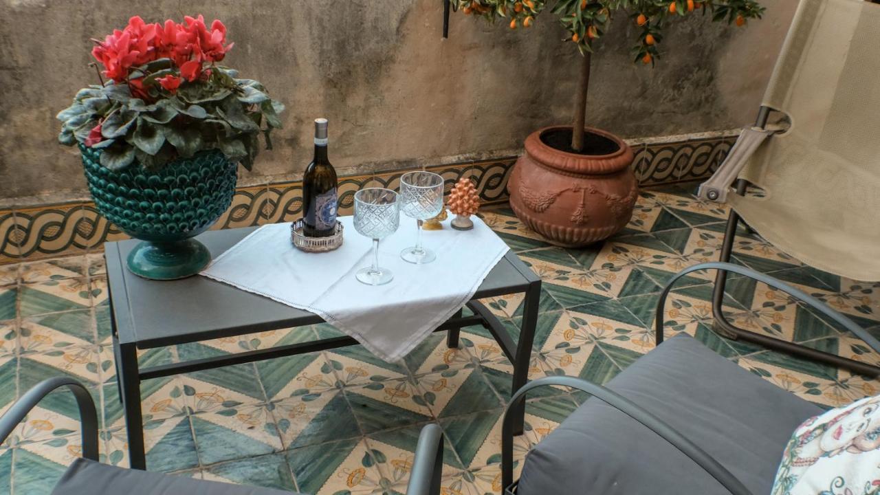 Donna Guia Suite Palermo Eksteriør billede